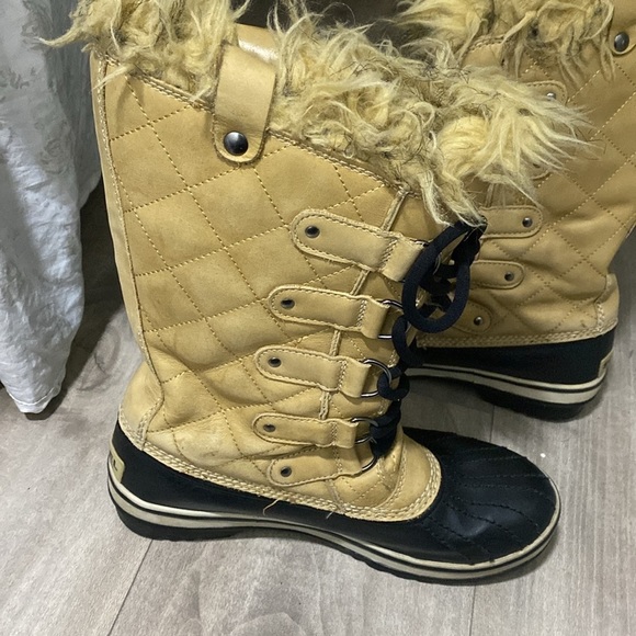 Sorel Tan Color Winter Boots Size 7 - Picture 4 of 8